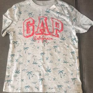 GAP kids size 8 shirt